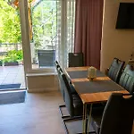 Appartement Ferienweingut & Gutsrestaurant Becker *