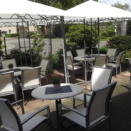 Ferienweingut & Gutsrestaurant Becker アパート Burgen
