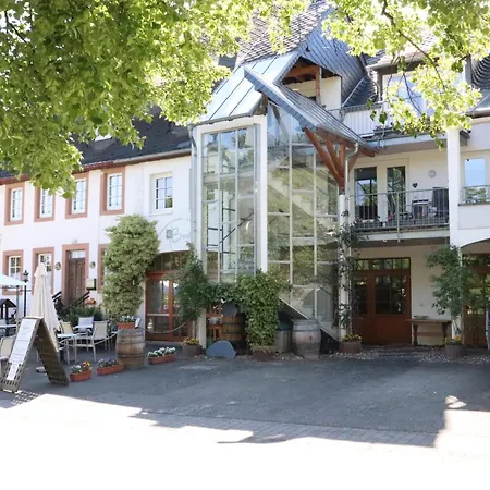 Ferienweingut & Gutsrestaurant Becker Apartment