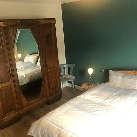 Apartment Ferienweingut & Gutsrestaurant Becker Burgen (Bernkastel-Wittlich)
