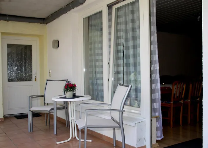 Ferienweingut & Gutsrestaurant Becker * Burgen (Bernkastel-Wittlich)