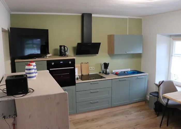 Ferienweingut & Gutsrestaurant Becker *